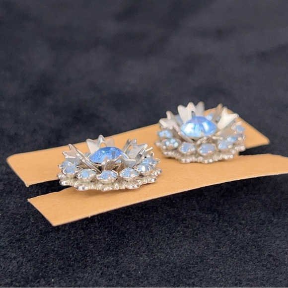 VINTAGE SILVER BLUE CLIP ON EARRINGS RETRO WEDDING EVENT FORMAL - Picture 3 of 6